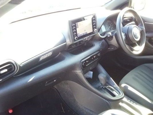 2023 Toyota Yaris  X pictures