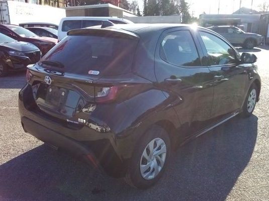 2023 Toyota Yaris  X pictures