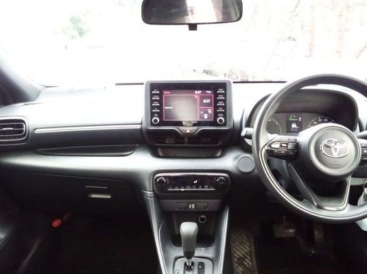 2023 Toyota Yaris  X pictures