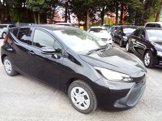 Used Toyota Aqua X  for sale in Bon Accueil, Mauritius