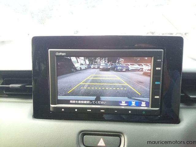 2022 Honda Vezel e:HEV X pictures