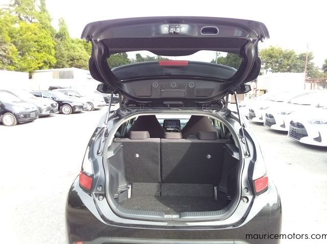 2022 Toyota Aqua X pictures