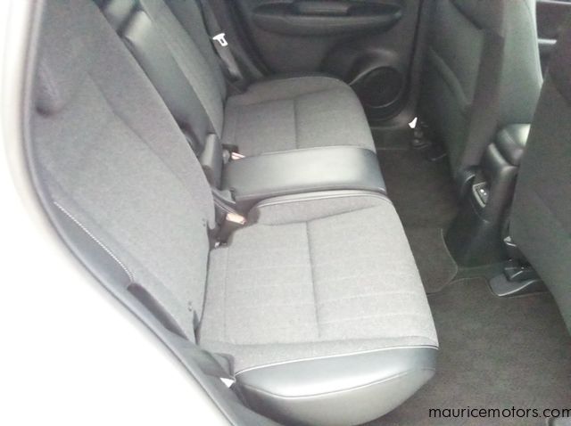 2023 Honda fit e:HEV HOME pictures