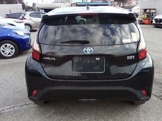 2022 Toyota Aqua X pictures