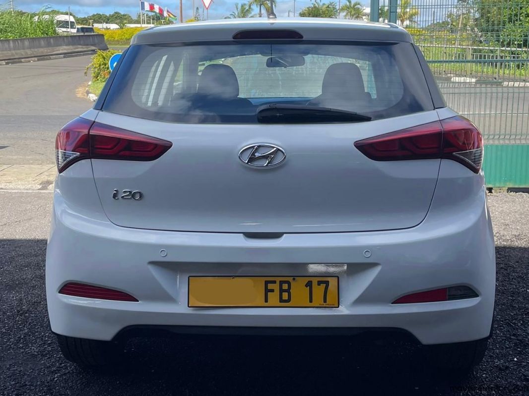 2017 Hyundai i20 photo