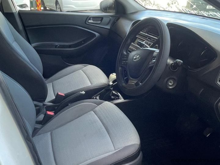 2017 Hyundai i20 photo