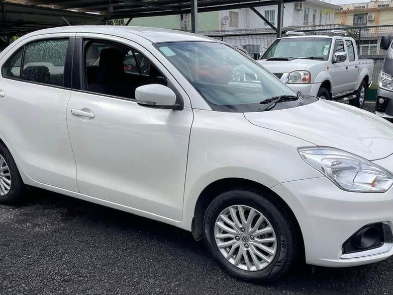 2022 Suzuki Dzire photo