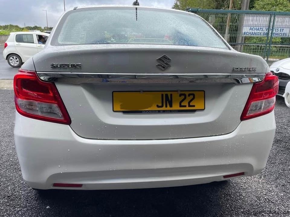 2022 Suzuki Dzire photo