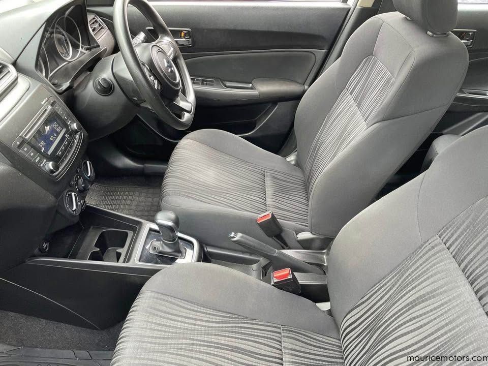 2022 Suzuki Dzire photo