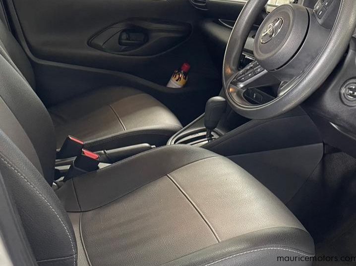 2020 Toyota Yaris pictures