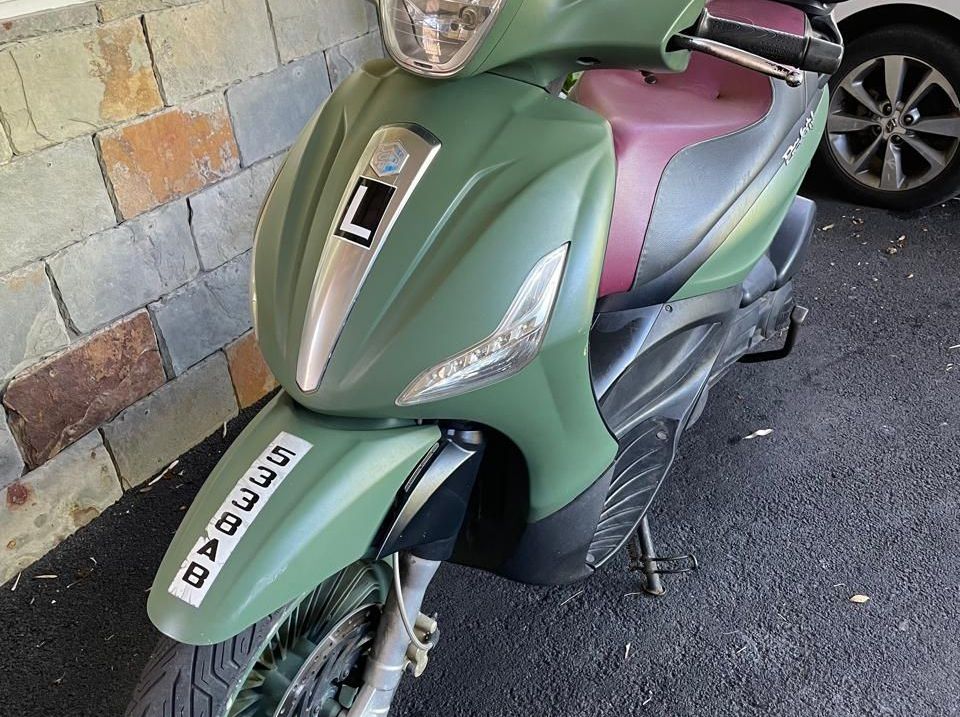 2016 Piaggio Beverly 300  pictures