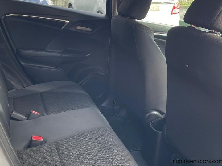 2016 Honda Fit pictures