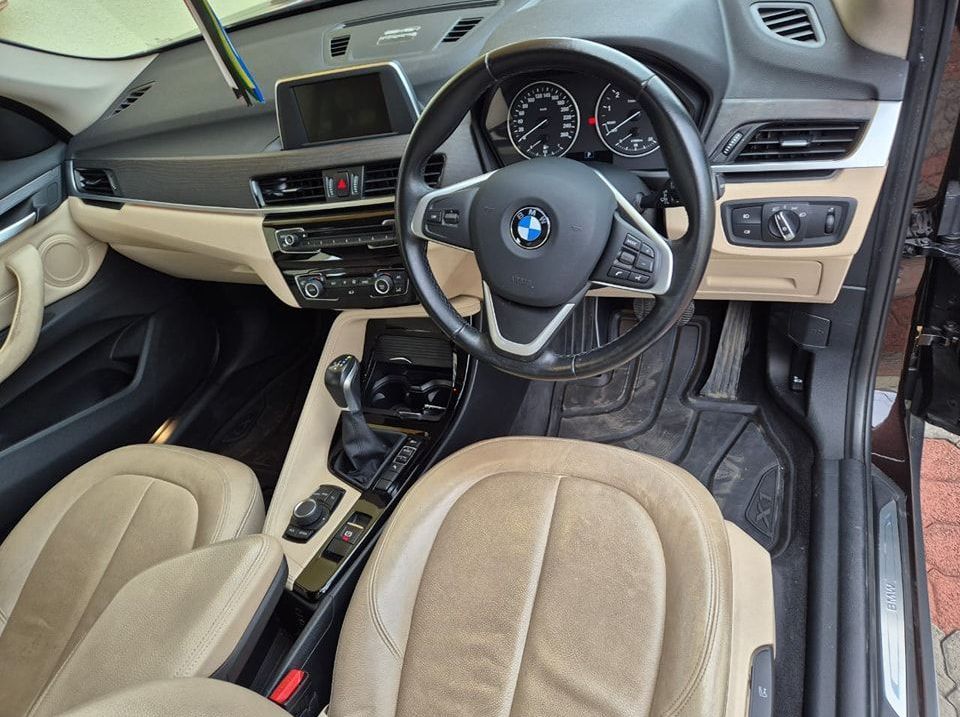 2017 BMW X1 pictures
