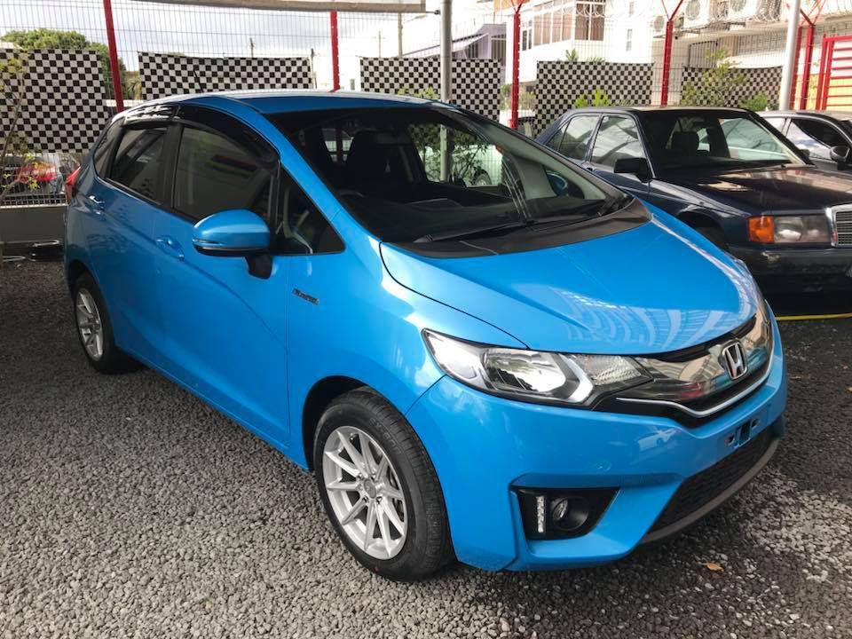 Honda Fit Hybrid 2014