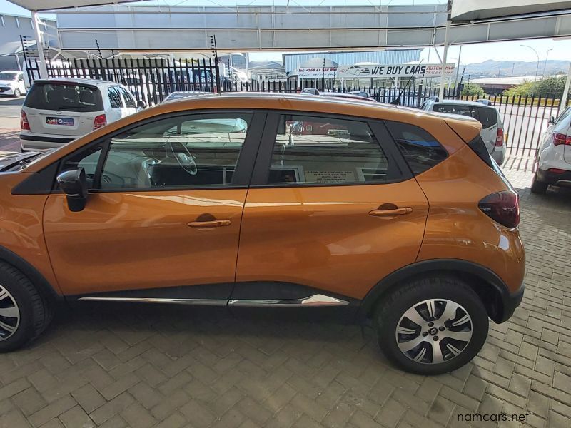 18 Renault Captur For Sale 39 000 Km Manual Transmission Amh Pre Owned