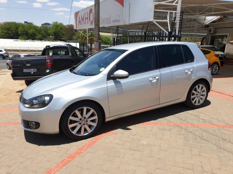 12 Volkswagen Golf 6 1 4 Tsi Highline For Sale 102 000 Km Dsg Transmission Amh Pre Owned