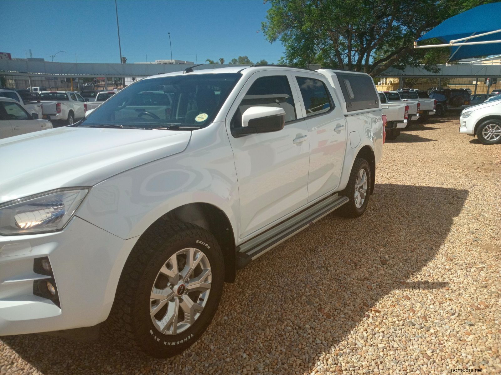 2023 Isuzu D-MAX 1.9 LS 4x4 D/CAB AUTO photo