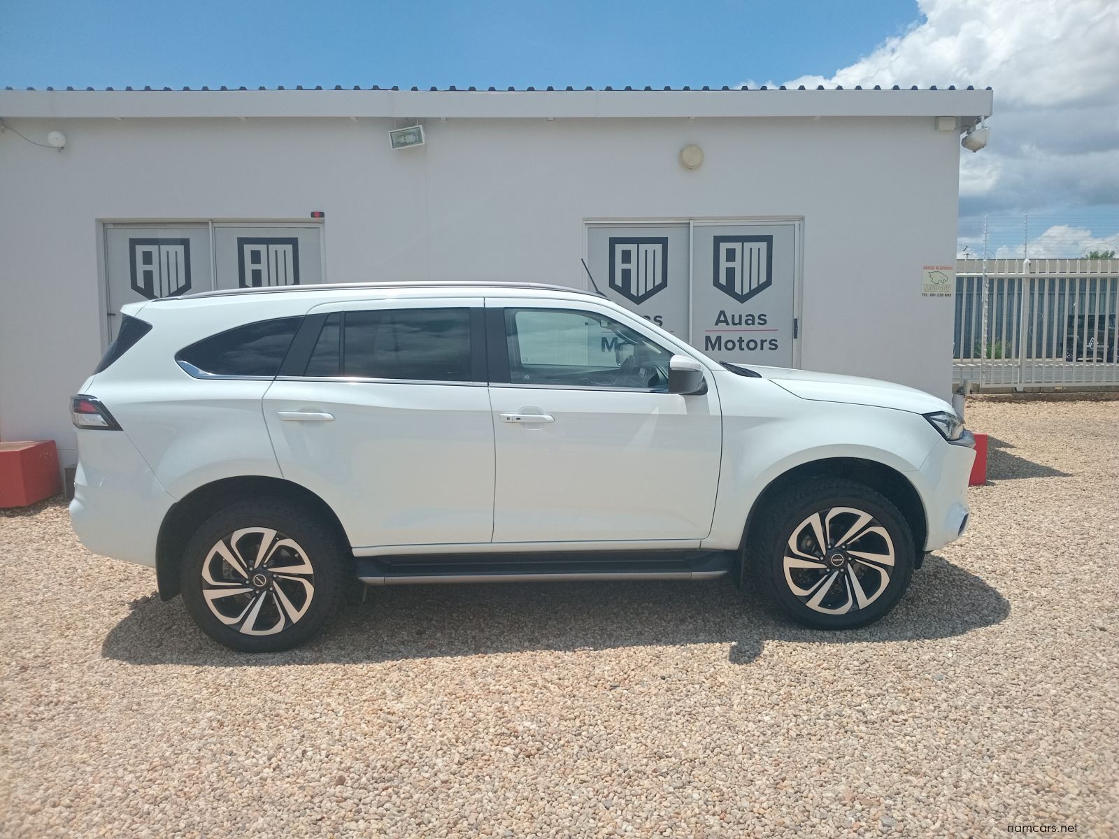 2022 Isuzu MU-X 3.0 Onyx 4x4 AT photo