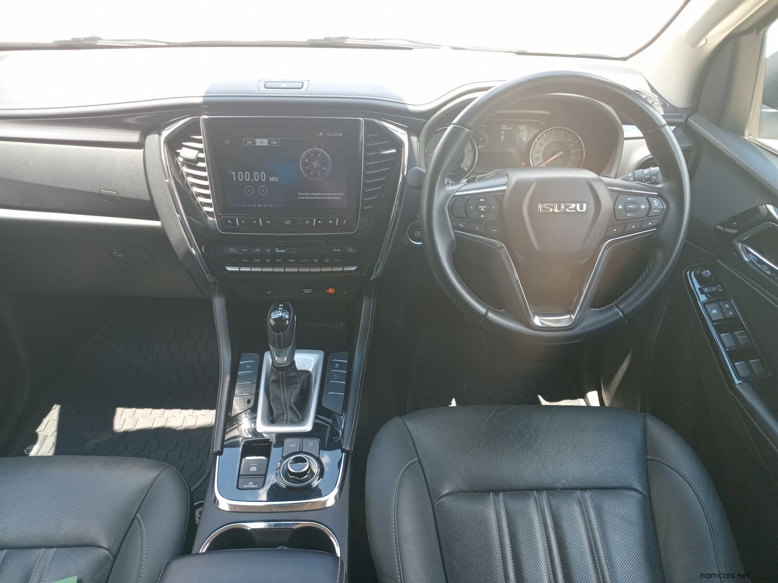 2022 Isuzu MU-X 3.0 Onyx 4x4 AT photo