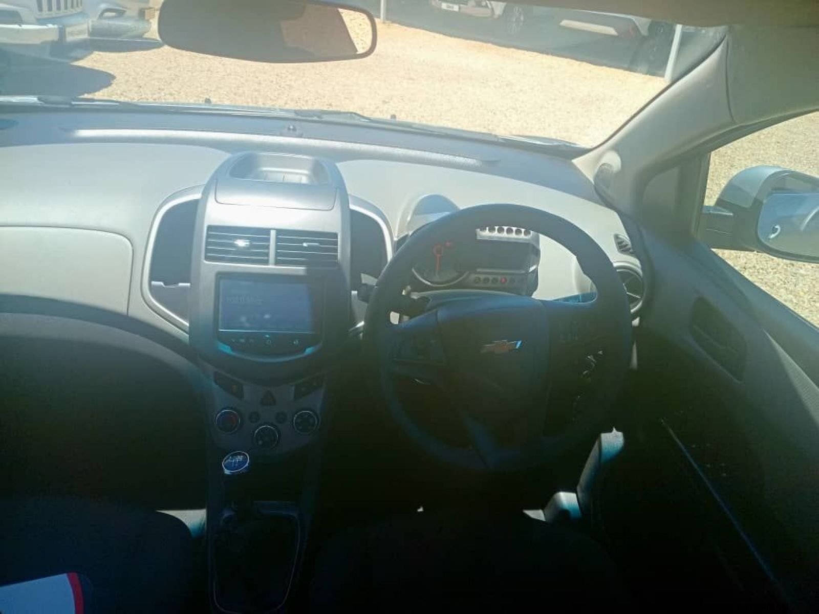 2016 Chevrolet Sonic 1.6 LS Sedan photo