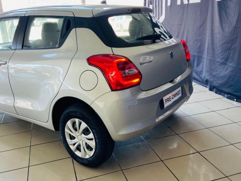 2022 Suzuki Swift 1.2 GL Manual photo