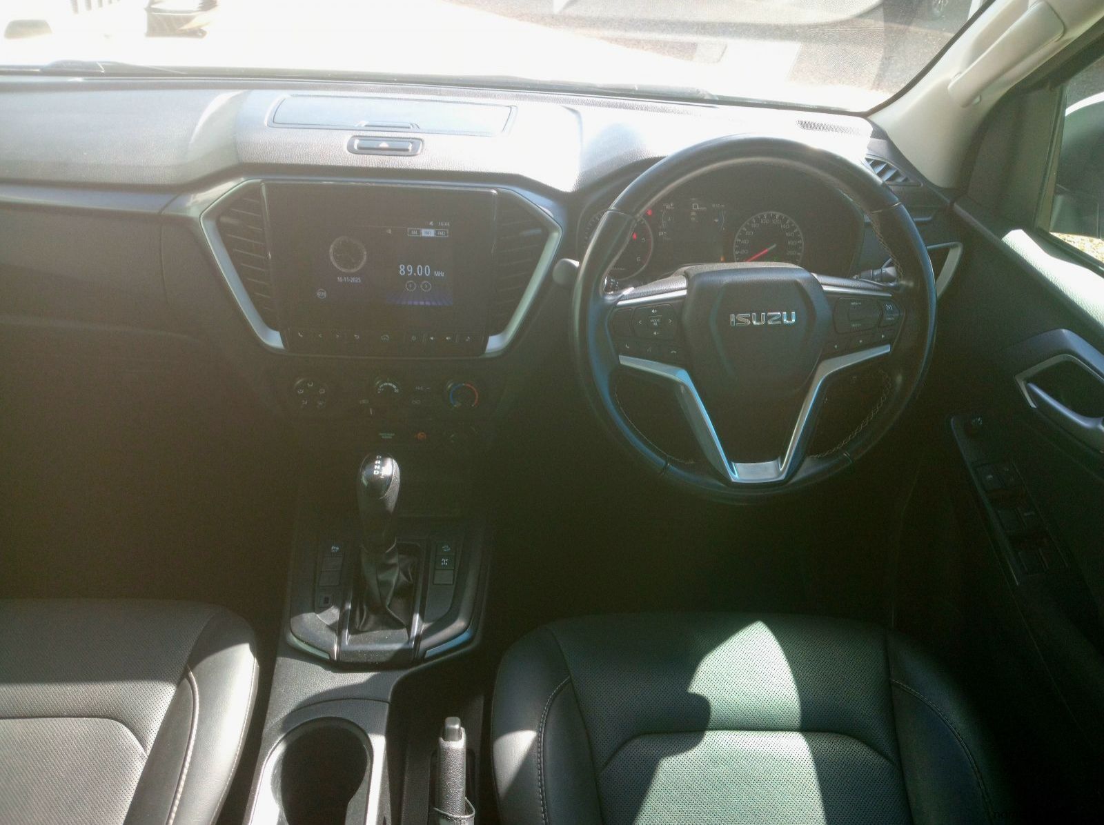 2023 Isuzu D-MAX 1.9 LS 4x4 D/CAB AUTO pictures