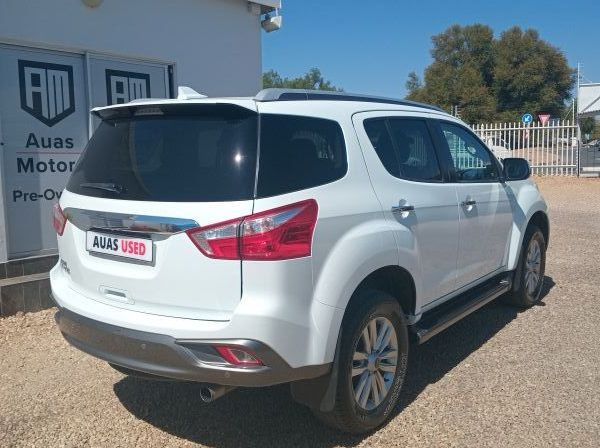 2019 Isuzu MU-X 3.0 4x4 Auto pictures