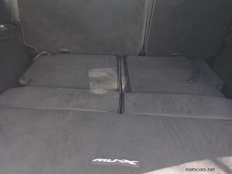 2023 Isuzu MU-X 3.0 Ddi 4x4 LS A/T photo