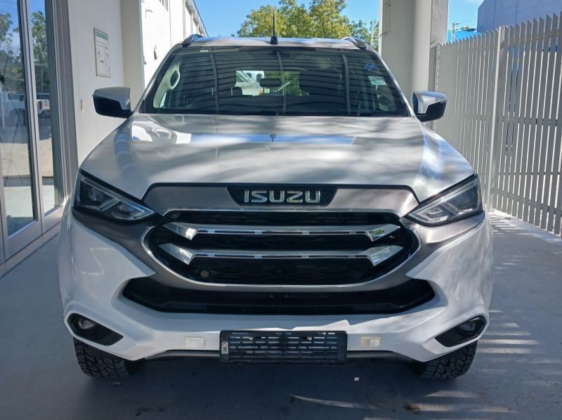 Used Isuzu MU-X 3.0 Ddi 4x4 LS A/T  for sale in Ongwediva, Namibia