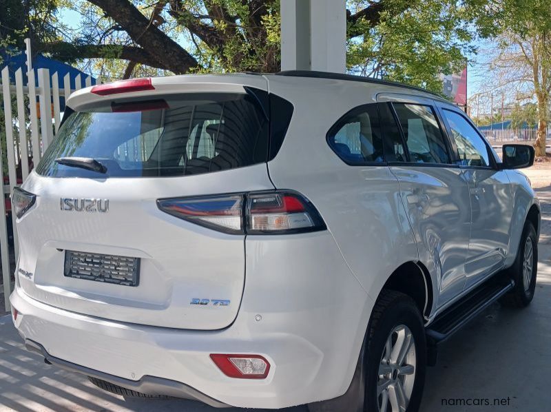 2023 Isuzu MU-X 3.0 Ddi 4x4 LS A/T pictures