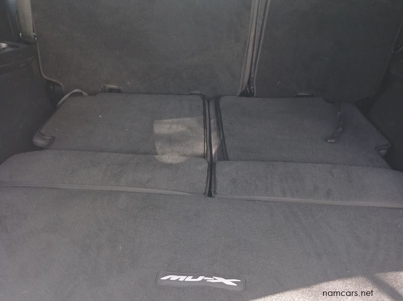 2023 Isuzu MU-X 3.0 Ddi 4x4 LS A/T pictures