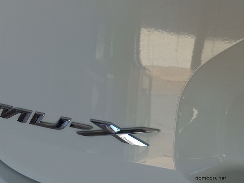 2022 Isuzu MU-X 3.0 4X4 LS AT photo