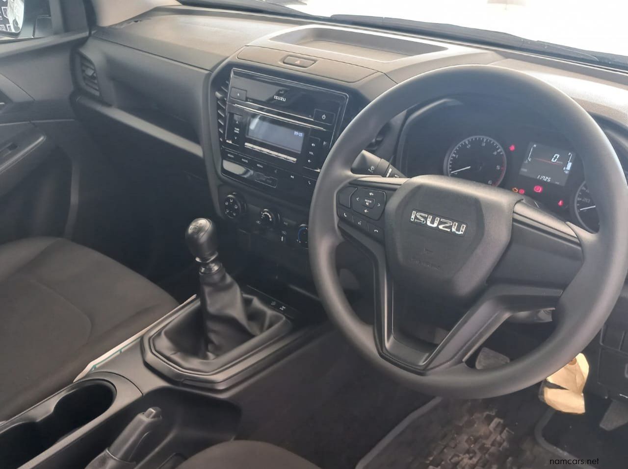 2025 Isuzu D-MAX 1.9 HR L S/C pictures
