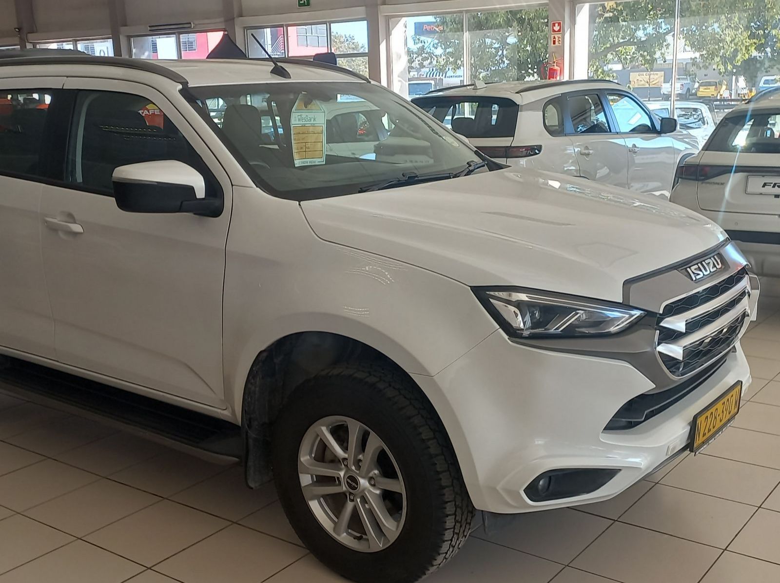 Used Isuzu MU-X 3.0 4X4 LS AT  for sale in Otjiwarongo, Namibia