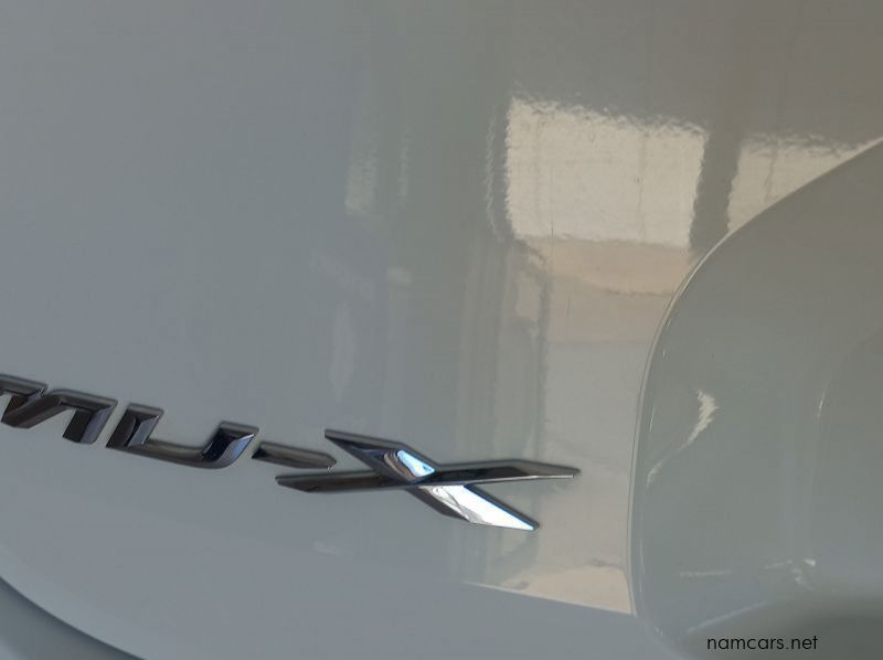 2022 Isuzu MU-X 3.0 4X4 LS AT pictures