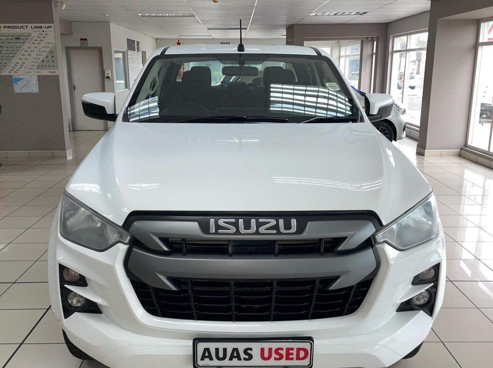 2023 Isuzu D-Max pictures