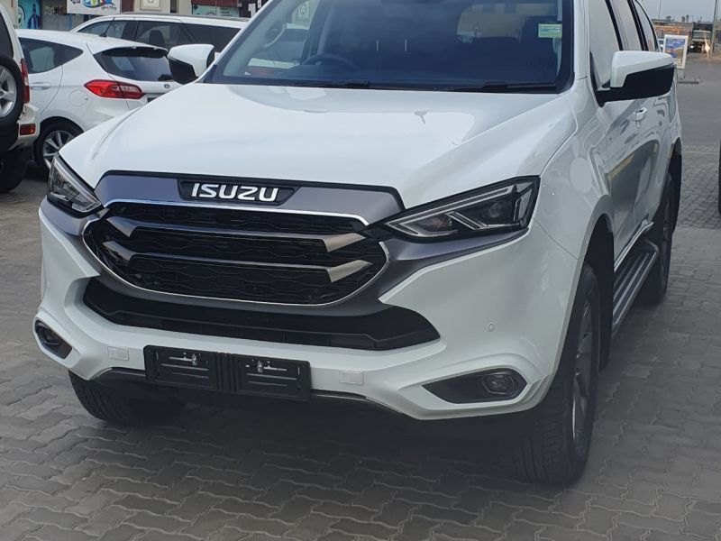 2024 Isuzu MUX 3.0 Ddi LS 4x4 AT for sale Brand New Automatic