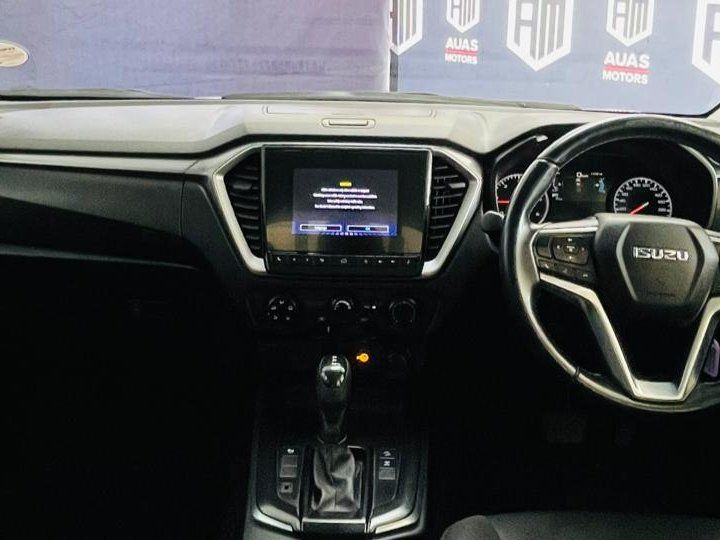 2022 Isuzu Isuzu photo
