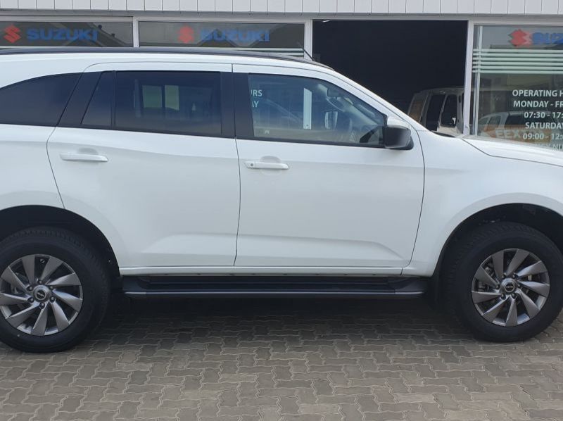 2024 Isuzu MUX 3.0 Ddi LS 4x4 AT for sale Brand New Automatic