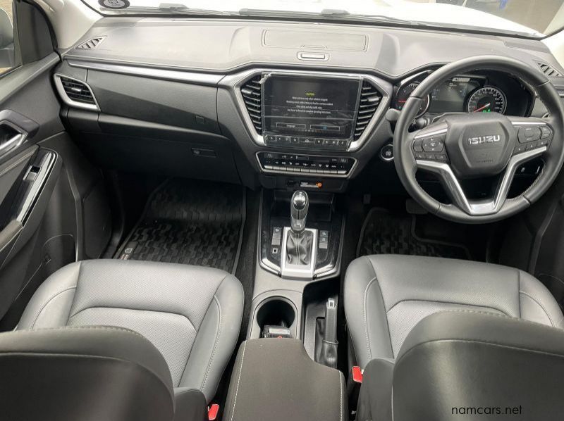 2024 Isuzu D-Max pictures