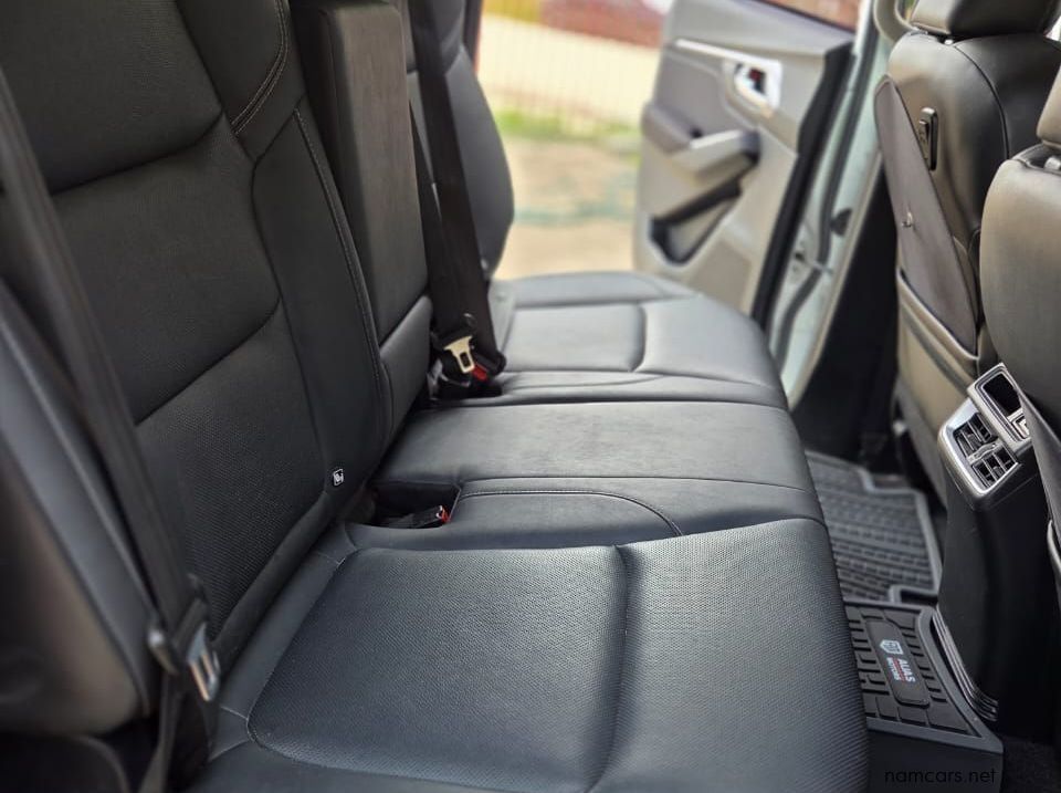 2022 Isuzu D-Max LSE pictures