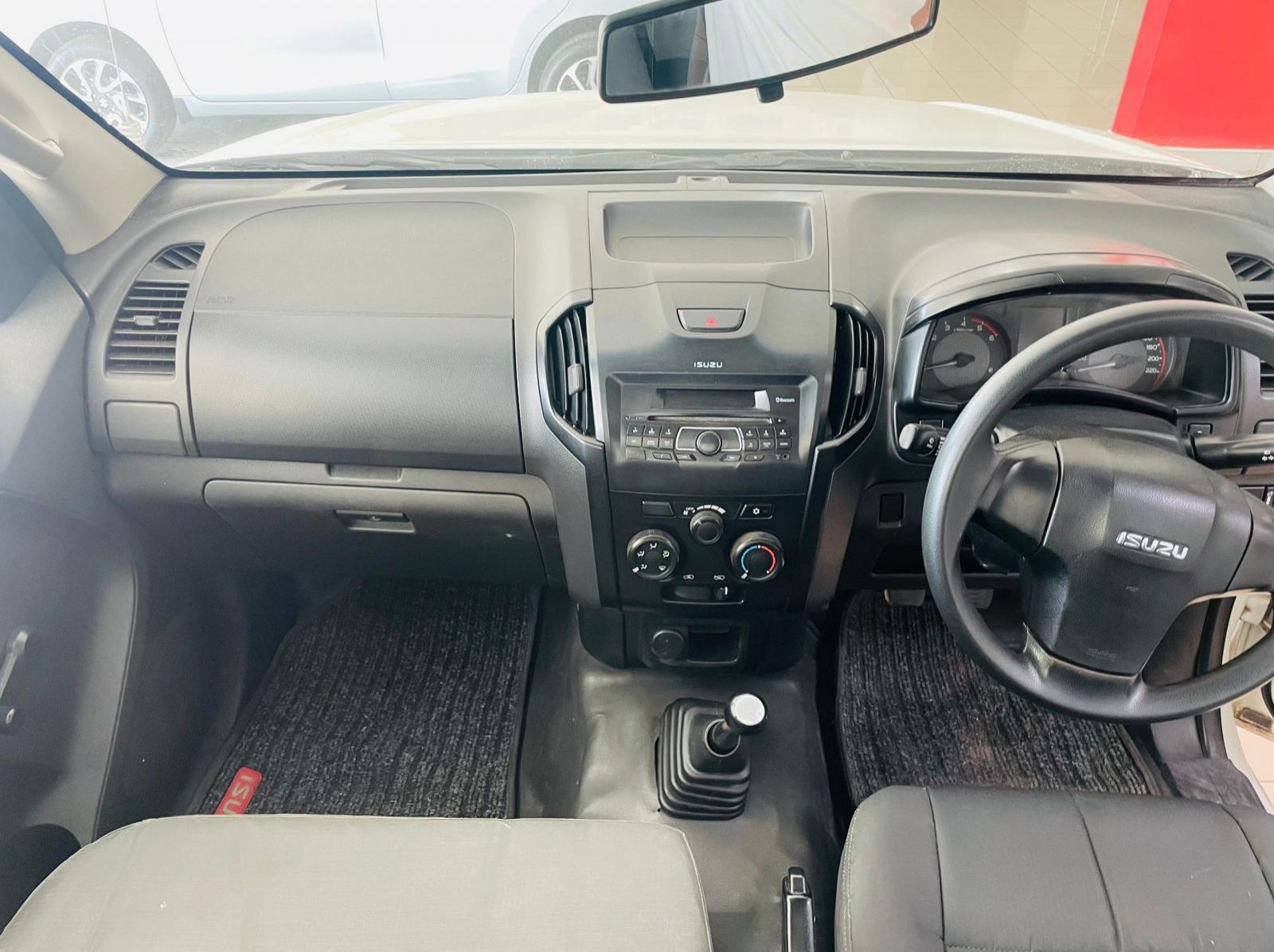 2019 Isuzu KB 250 pictures