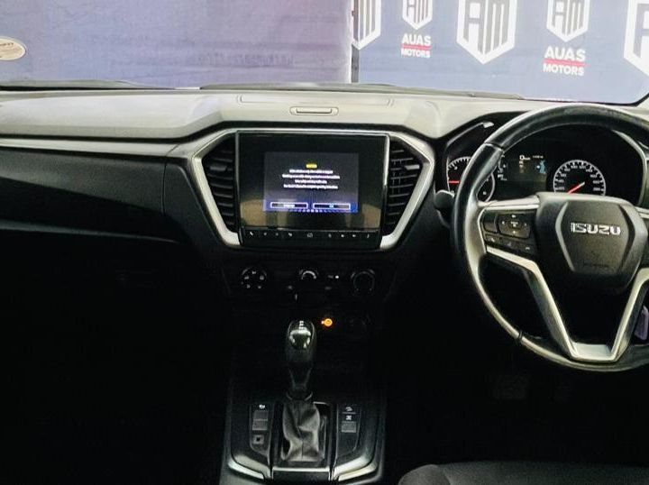 2023 Isuzu Isuzu pictures