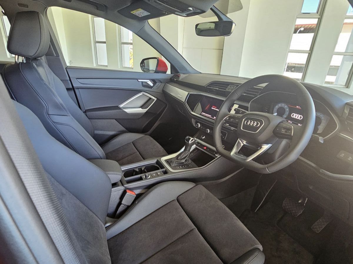 2025 Audi Audi Q3 pictures