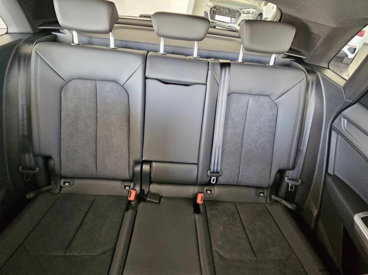 2025 Audi Q3 pictures