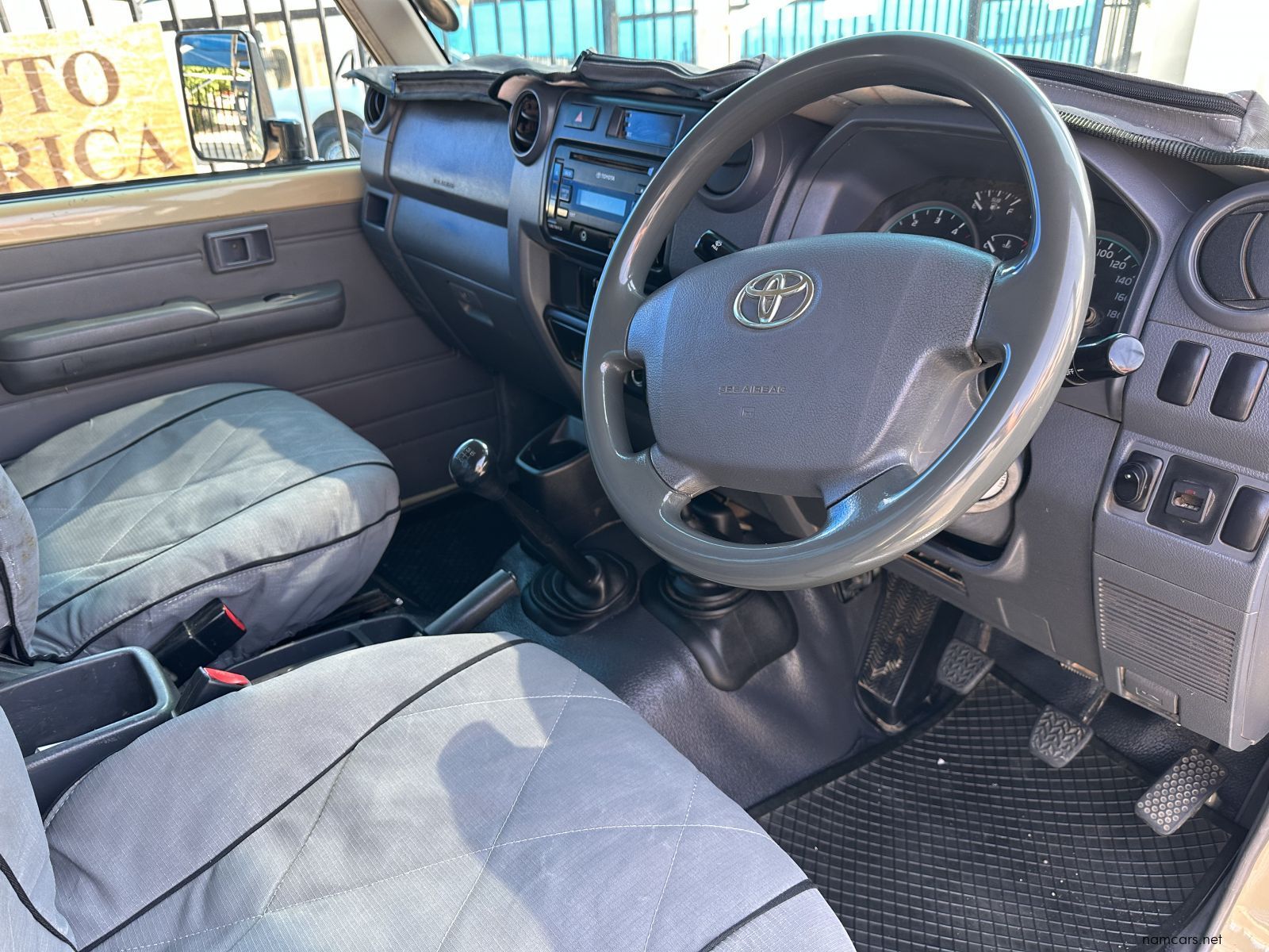 2015 Toyota LANDCRUISER 4.2 S/C 4x4 photo