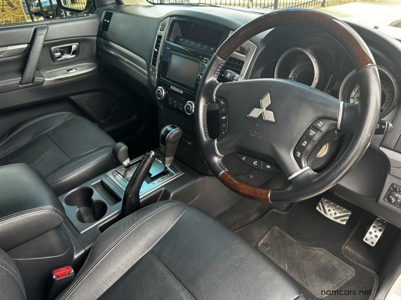 2019 Mitsubishi Pajero 3.2 DiD GLS LWB SW 4x4 A/T 7 SEATER pictures