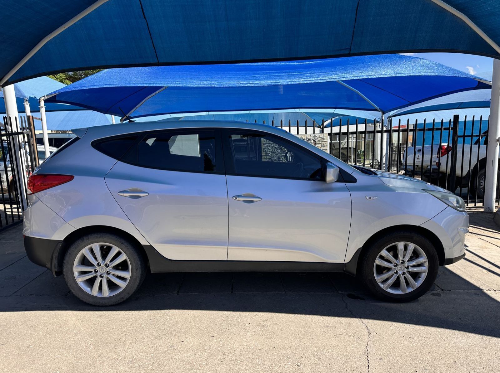 Used Hyundai Hyundai IX 35 2.0 Manual  for sale in Windhoek, Namibia