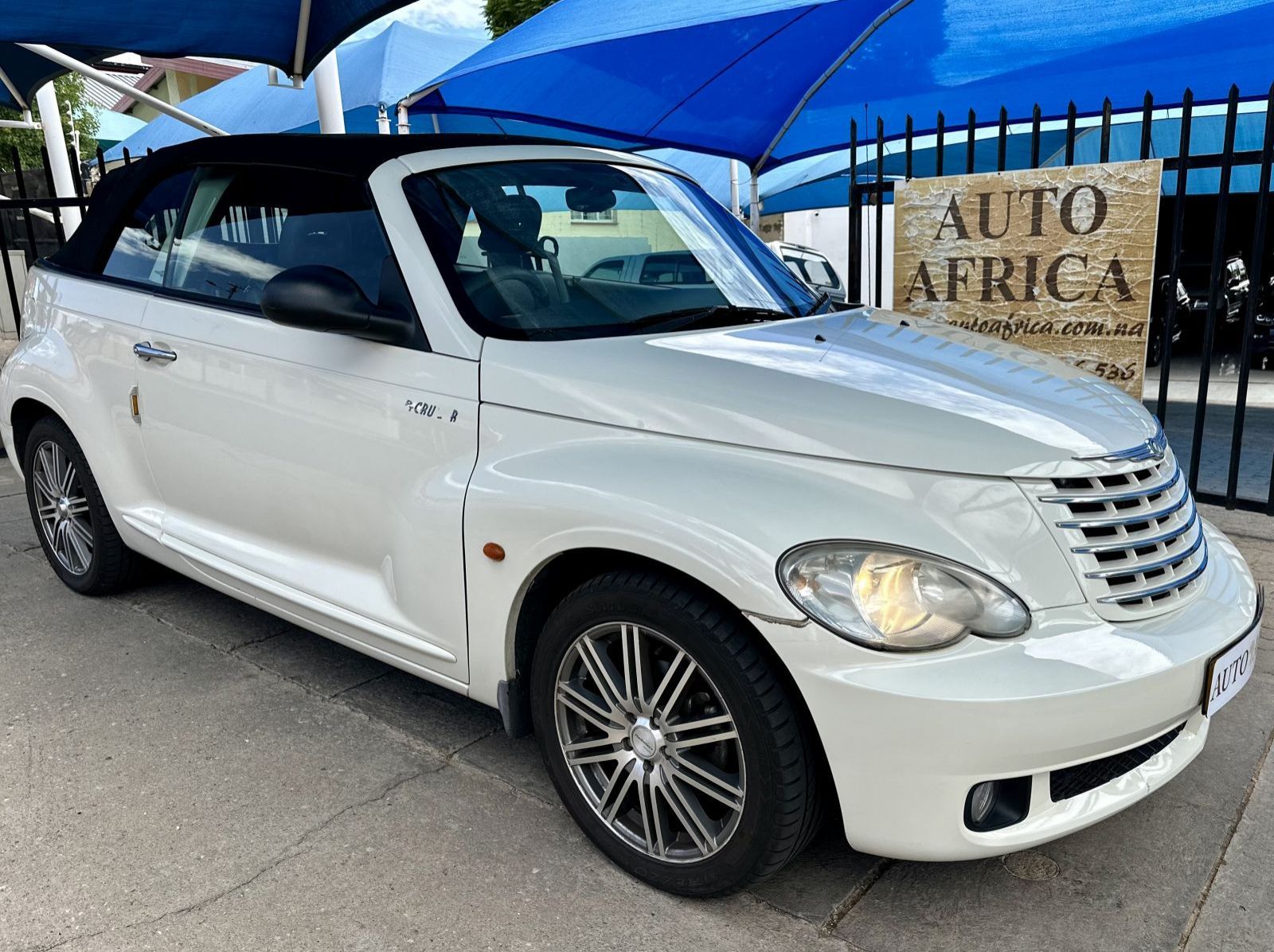Used Chrysler PT Cruiser 2.4 Coupe  for sale in Windhoek, Namibia