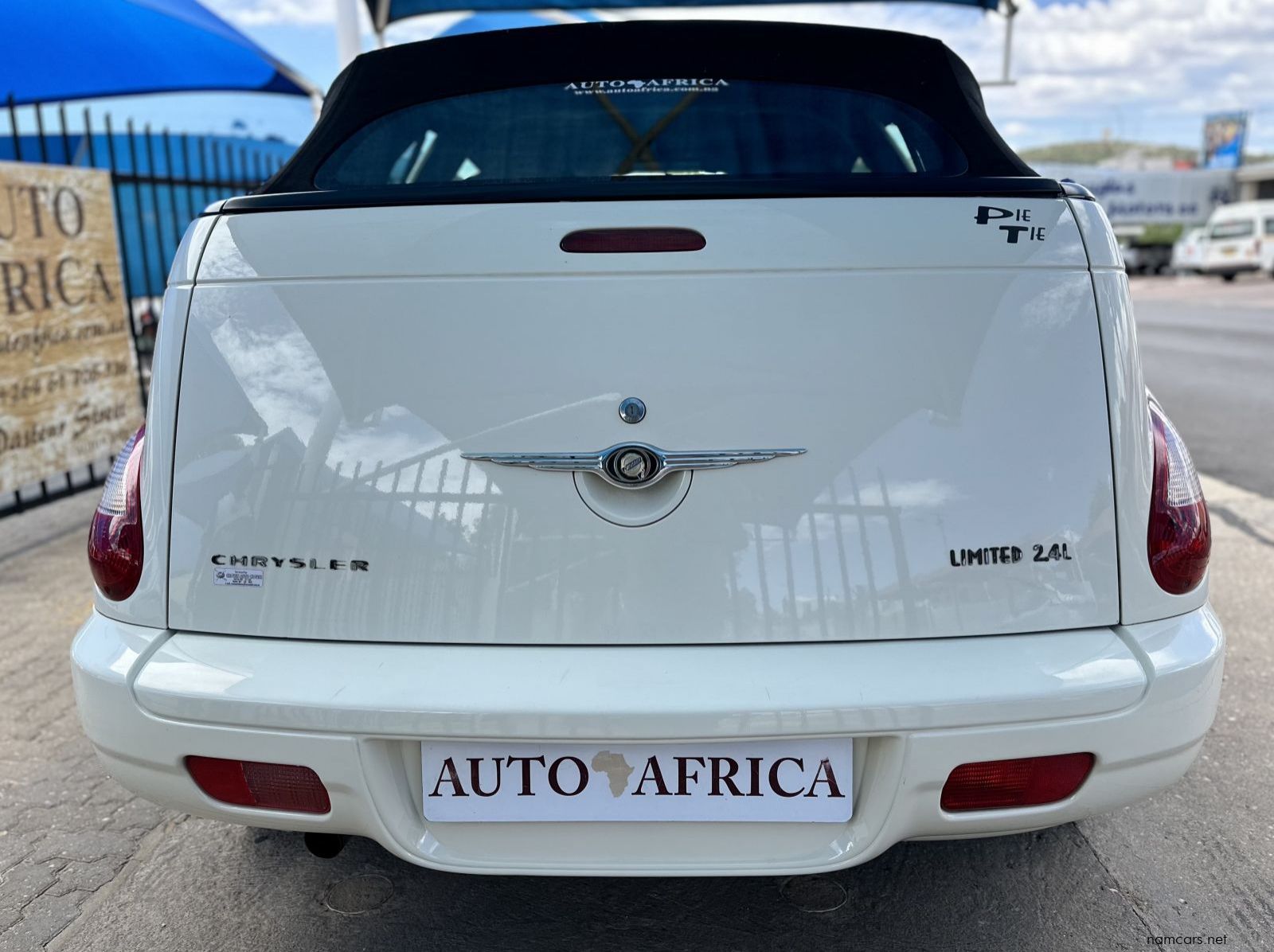 2006 Chrysler PT Cruiser 2.4 Coupe pictures